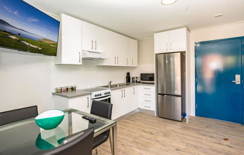 Hamilton On Beaumont - Australian Directory 44