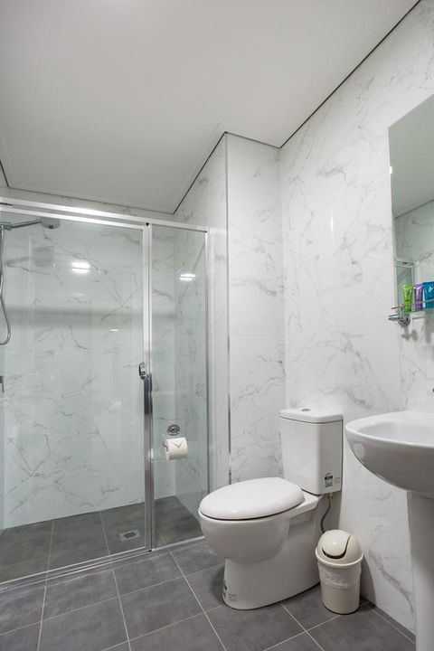 Hamilton On Beaumont - Australian Directory 22