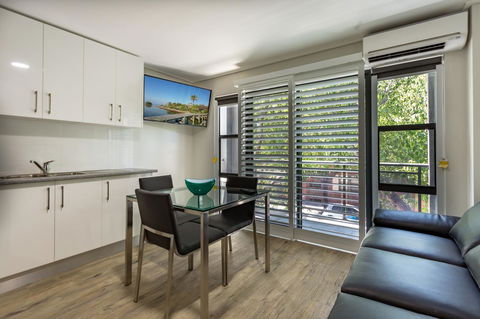 Hamilton On Beaumont - Australian Directory 0