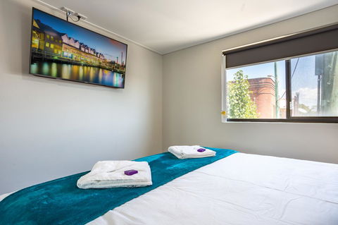 Hamilton On Beaumont - Australian Directory 36