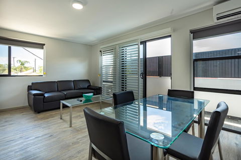 Hamilton On Beaumont - Australian Directory 39