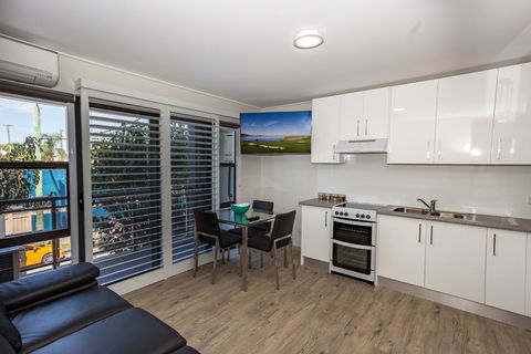 Hamilton On Beaumont - Australian Directory 42