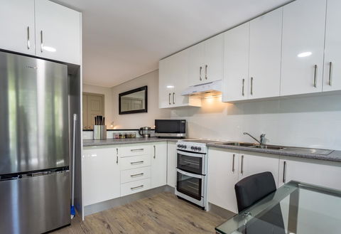 Hamilton On Beaumont - Australian Directory 29