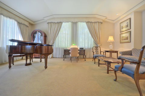 Sir Stamford Circular Quay - Australian Directory 30