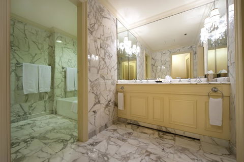 Sir Stamford Circular Quay - Australian Directory 16