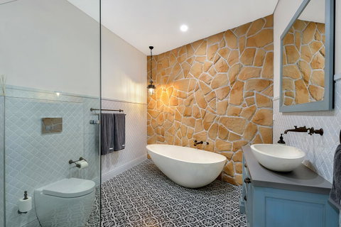 Belle Vue- Penthouse At Black Beach - Australian Directory 10