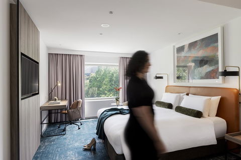 Novotel Sydney Darling Square - Australian Directory 30