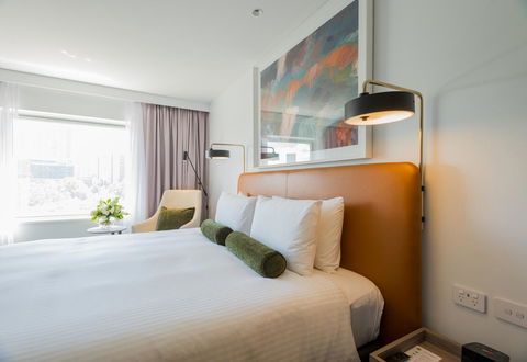 Novotel Sydney Darling Square - Australian Directory 32