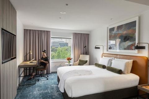 Novotel Sydney Darling Square - Australian Directory 28