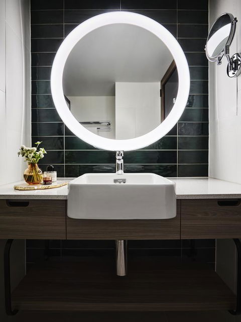 Novotel Sydney Darling Square - Australian Directory 14