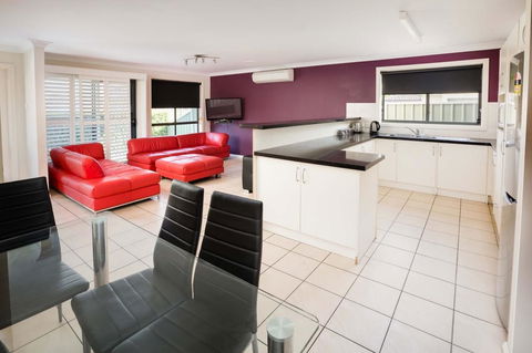 Bluegum Apartments Newcastle - Australian Directory 12