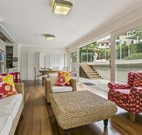 Summery spacious 4 bed home in Kurraba Point - Australian Directory