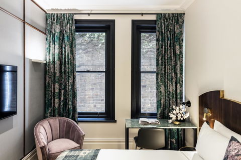 Crystalbrook Albion - Australian Directory 31