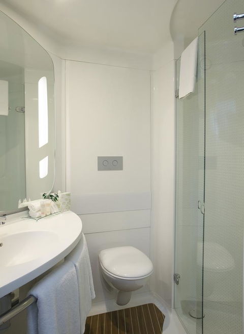 Ibis Sydney Airport - Australian Directory 2