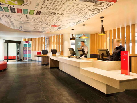 Ibis Sydney Airport - Australian Directory 42