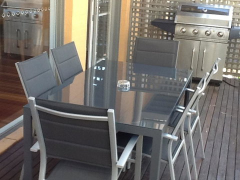 Villa De Saran Located Within Cypress Lakes - Australian Directory 7