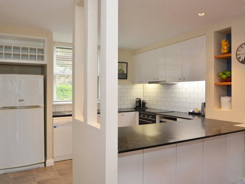 Villa De Saran Located Within Cypress Lakes - Australian Directory 8