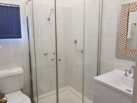 Amaroo Resort - Australian Directory 38