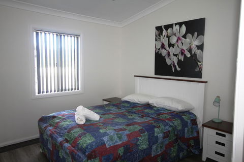 Amaroo Resort - Australian Directory 30