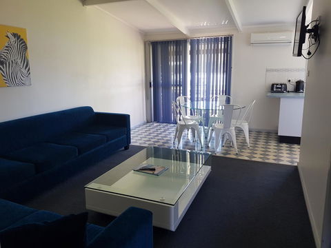 Amaroo Resort - Australian Directory 22