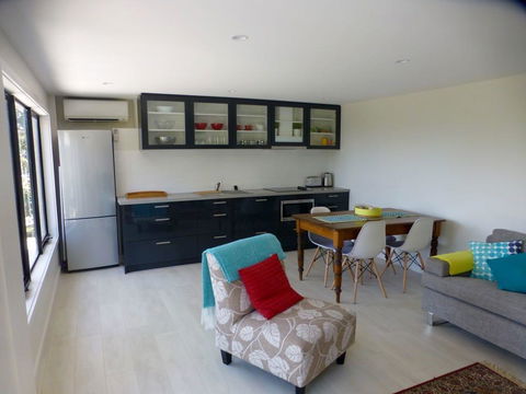 The Retreat At Palm Beach - Australian Directory 10