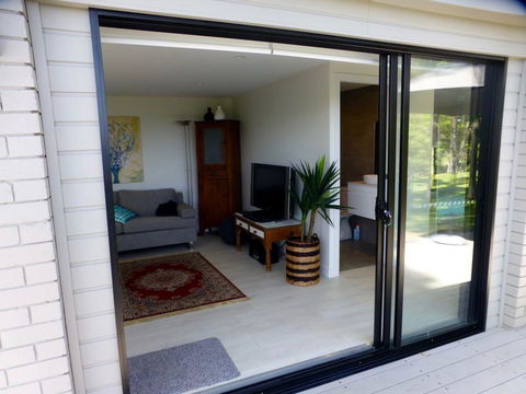 The Retreat At Palm Beach - Australian Directory 9