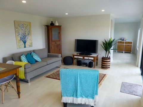 The Retreat At Palm Beach - Australian Directory 7