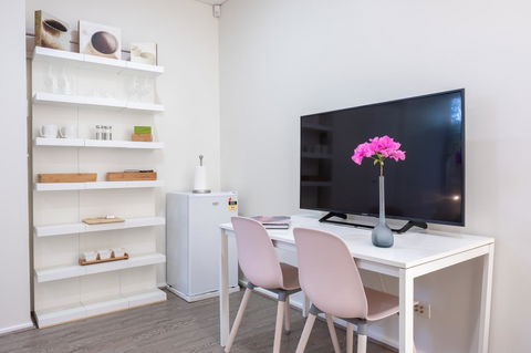 Hideaway Haven, The Cute Place To Put Up Your Feet - Australian Directory 15