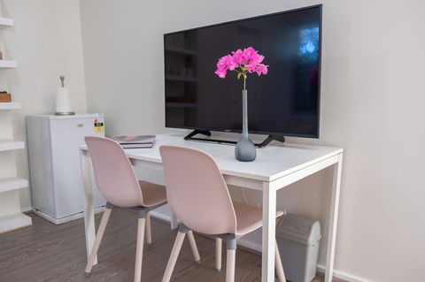 Hideaway Haven, The Cute Place To Put Up Your Feet - Australian Directory 12