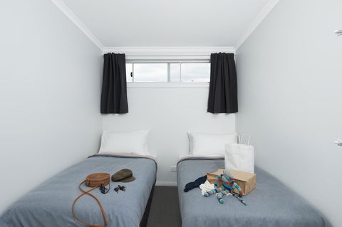 125 Milton - Australian Directory 7