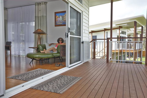 Estoy Cabarita - Australian Directory 20