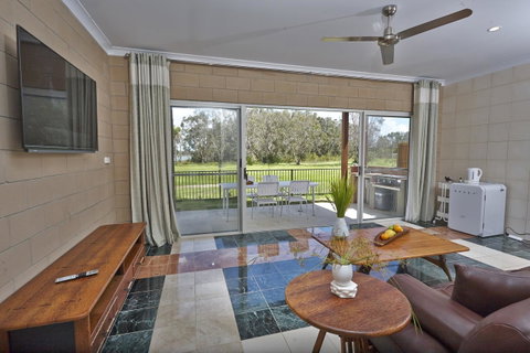 Estoy Cabarita - Australian Directory 13
