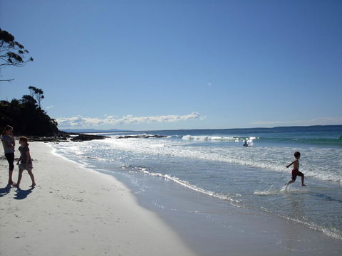 Bush & Bay Cottage - Australian Directory 25