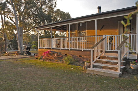 Bush & Bay Cottage - Australian Directory 17