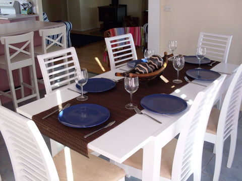 Bush & Bay Cottage - Australian Directory 12