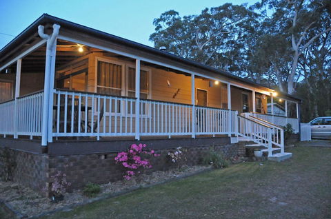 Bush & Bay Cottage - Australian Directory 18