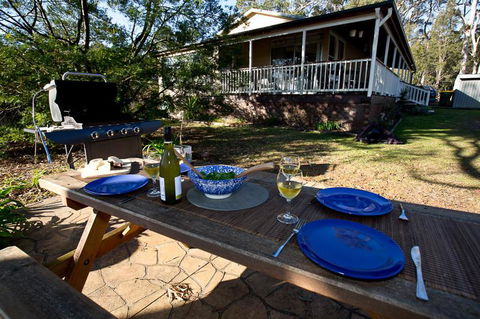 Bush & Bay Cottage - Australian Directory 16