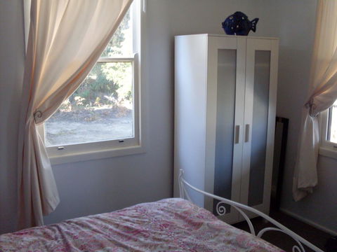 Bush & Bay Cottage - Australian Directory 9