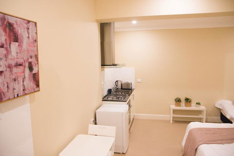T&M HOUSE - Australian Directory 4