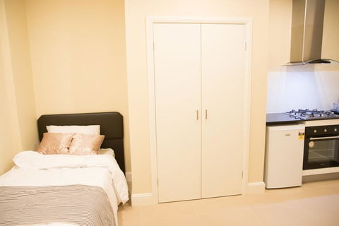 T&M HOUSE - Australian Directory 25