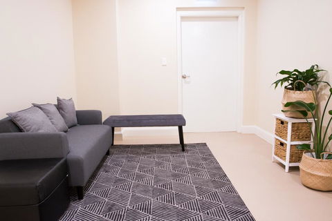 T&M HOUSE - Australian Directory 10