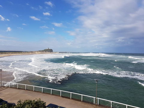 Arena Luxury Beachfront Apartment - Australian Directory 40