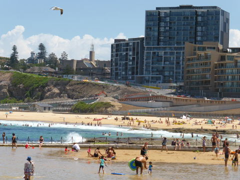 Arena Luxury Beachfront Apartment - Australian Directory 10