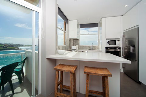 Gorgeous Coogee Views 2 Beds WT21 - Australian Directory 4
