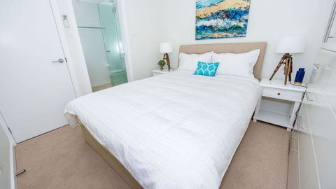 SUNSET@CORLETTE - Australian Directory 9