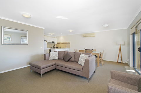 South Pacific Apartments - Australian Directory 9
