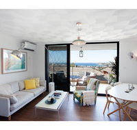 Ocean views and sea breezes over Bondi Beach - Australian Directory
