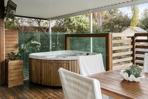 The Spa Cottage With HotTub, Netflix & Stan - Australian Directory 24