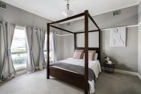 The Spa Cottage With HotTub, Netflix & Stan - Australian Directory 7