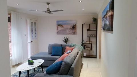 Twin Palms Holiday House At Lighthouse - Australian Directory 5
